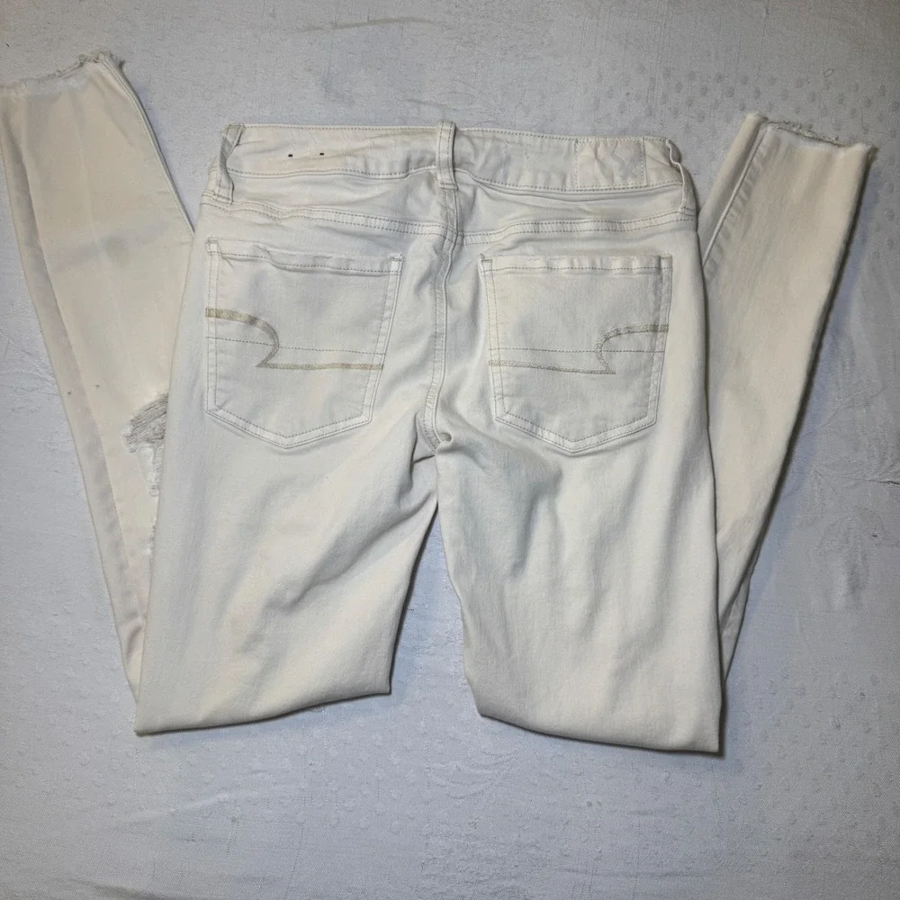 American Eagle Super Stretch White Distressed Skinny Jeggings Size 2‎ Regular